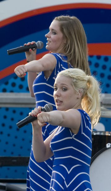 park sing 2.jpg
